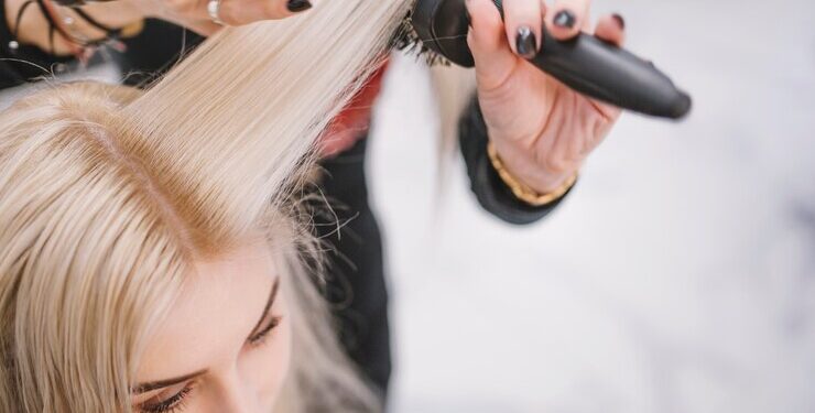 Как выбрать цвет волос: гид по палитре колориста