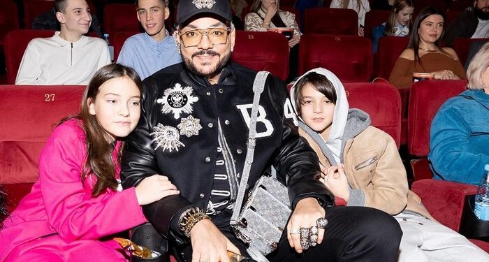 Почему звезды отправляют детей за границу?