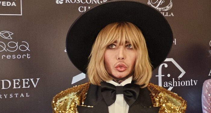 Зверев будет судиться с сыном