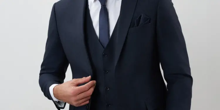 Мужской костюм тройка: как выбрать?