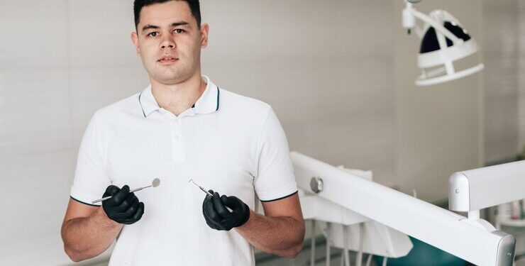 Лечение зубов: распространённые проблемы и выбор стоматолога