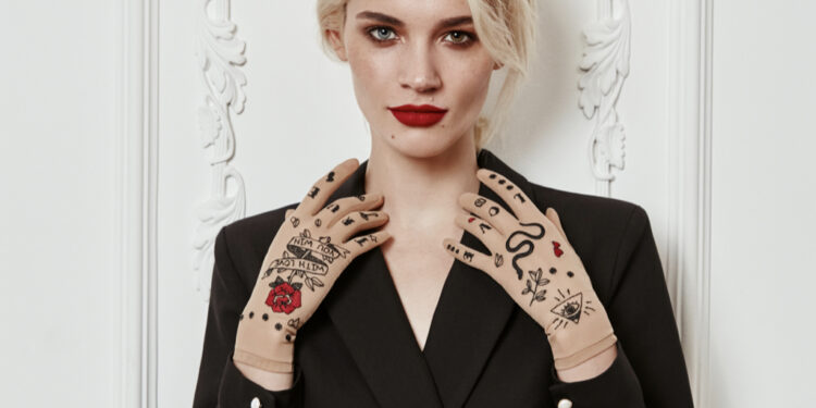 Дизайнерские перчатки с вышивкой: сочетание моды и искусства