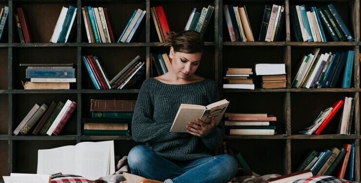 Как продать домашнюю библиотеку: советы и особенности выкупа книг