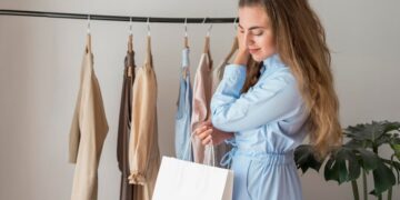 Куртки и пальто из лёгких материалов.