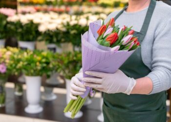 Цветы на заказ в Барнауле: как выбрать идеальный букет для любого случая