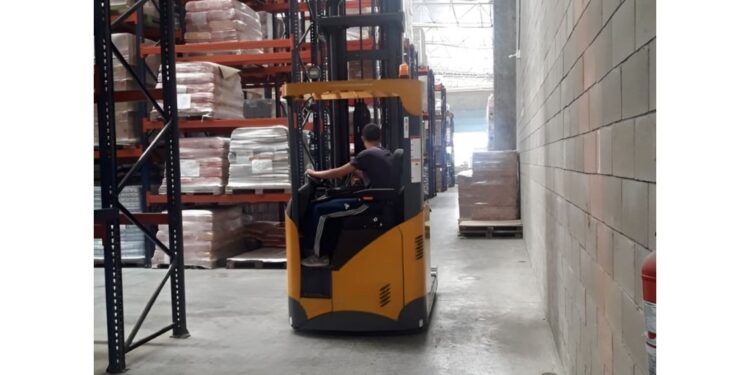 Складская техника Aurora Forklift: Вилочные погрузчики, штабелеры и ричтраки