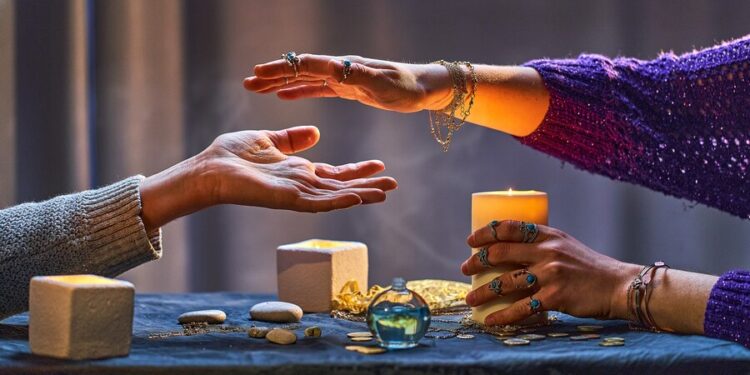 Онлайн-гадание на Таро: как выбрать специалиста для долгосрочного сотрудничества