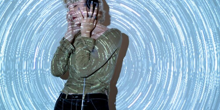 Онлайн-музыка в стиле House и Electro House: развитие и популярность