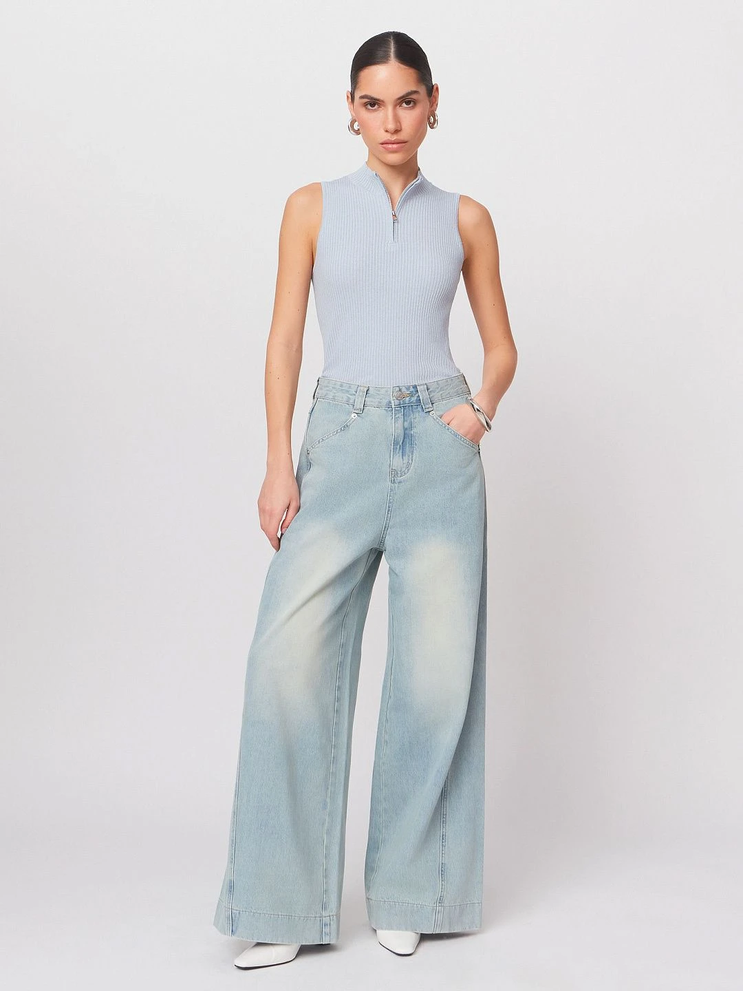 Как выбрать джинсы: актуальные фасоны и советы