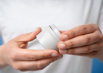 Чем можно обезболить кожу перед проведением косметологических процедур?