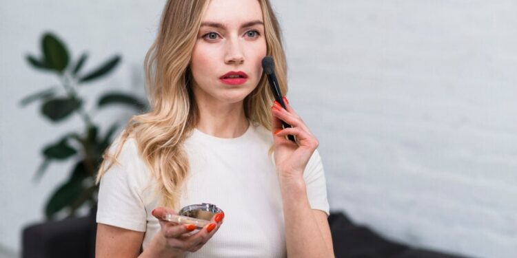 Какие средства должны быть у каждой девушки? Как их выбрать