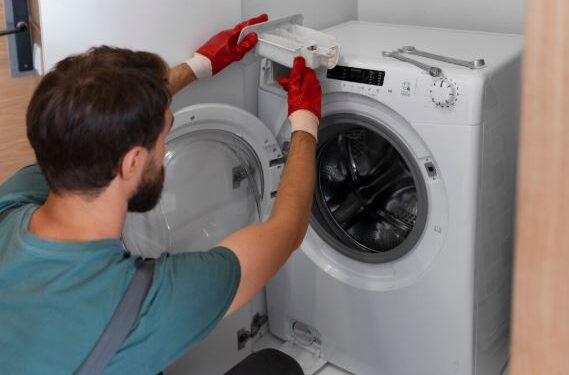 Как открыть заблокированную дверь стиральной машины: безопасные методы