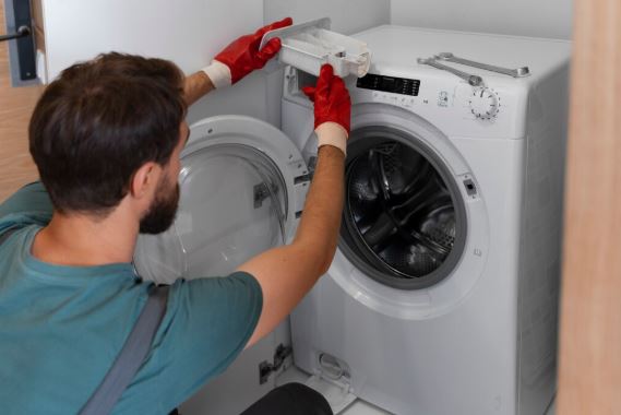 Как открыть заблокированную дверь стиральной машины: безопасные методы