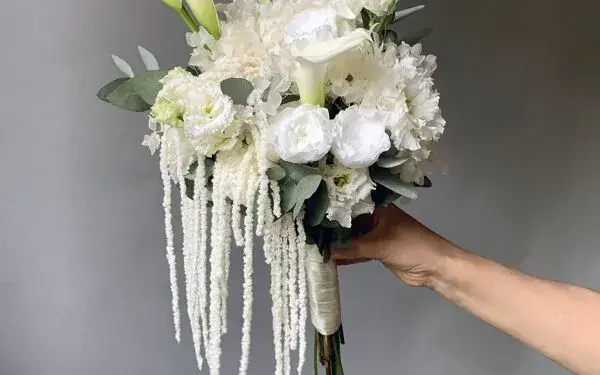 Свадебный букет из гортензии: особенности, выбор и сочетания