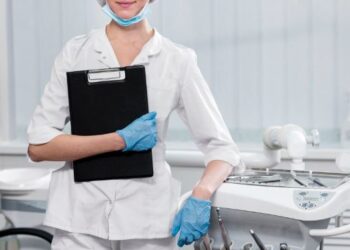 Имплантация зубов: особенности, преимущества и этапы