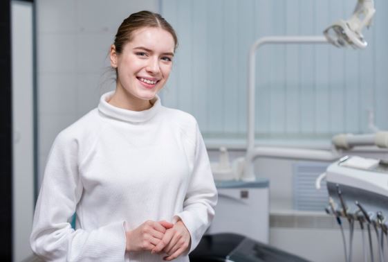 Художественная реставрация зубов — искусство красоты и здоровья