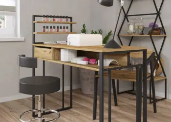 Маникюрные столы: функциональность, дизайн и выбор для профессионалов