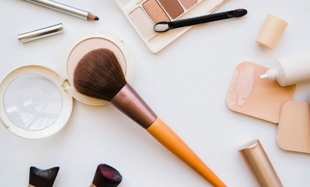 Косметика, бьюти инструменты и аксессуары для макияжа из Китая