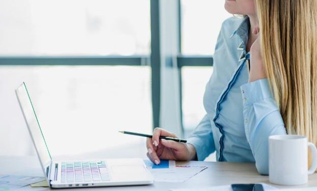 Бухгалтерский аутсорсинг: зачем нужен, кому подходит и чем лучше банковских сервисов?