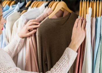 Секонд-хенд из Европы: особенности, преимущества и культура осознанного потребления