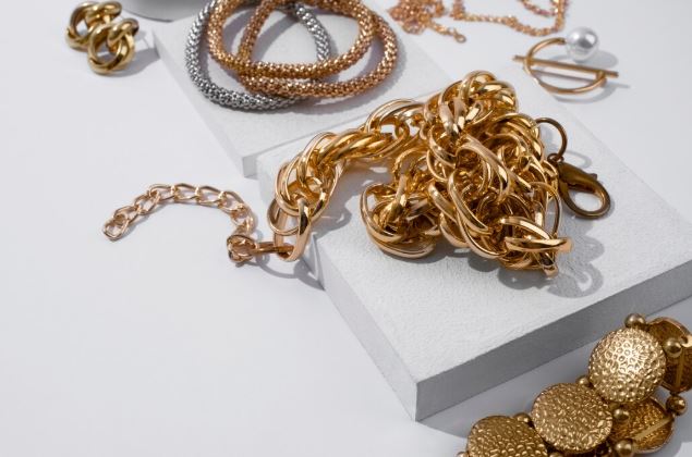 Скупка золота: как проходит оценка и на что обращать внимание продавцам