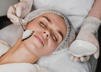 Жёлтый пилинг для лица: какой эффект даёт процедура